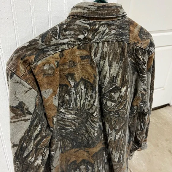 Men’s Medium Cabela’s Button Down Hunting Shirt - Picture 8 of 8